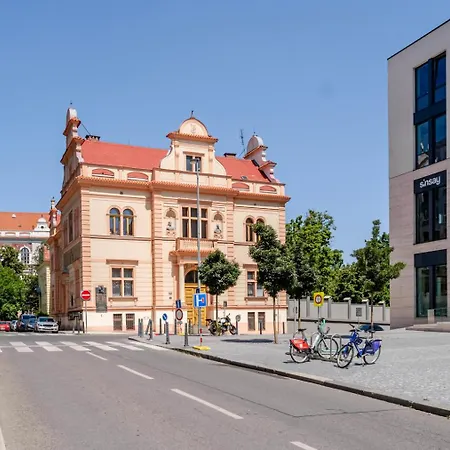 Blueground Letná Furnished Foodie Area Prg-54