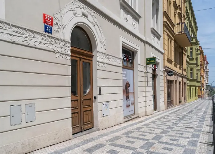Blueground Letná Furnished Foodie Area Prg-54 *